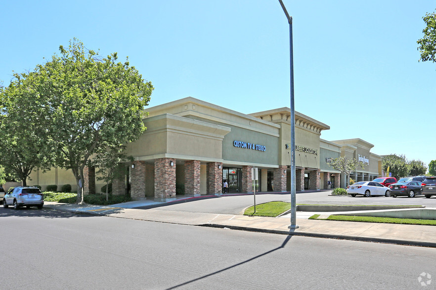 3250 Dale Rd, Modesto, CA for lease - Primary Photo - Image 2 of 6