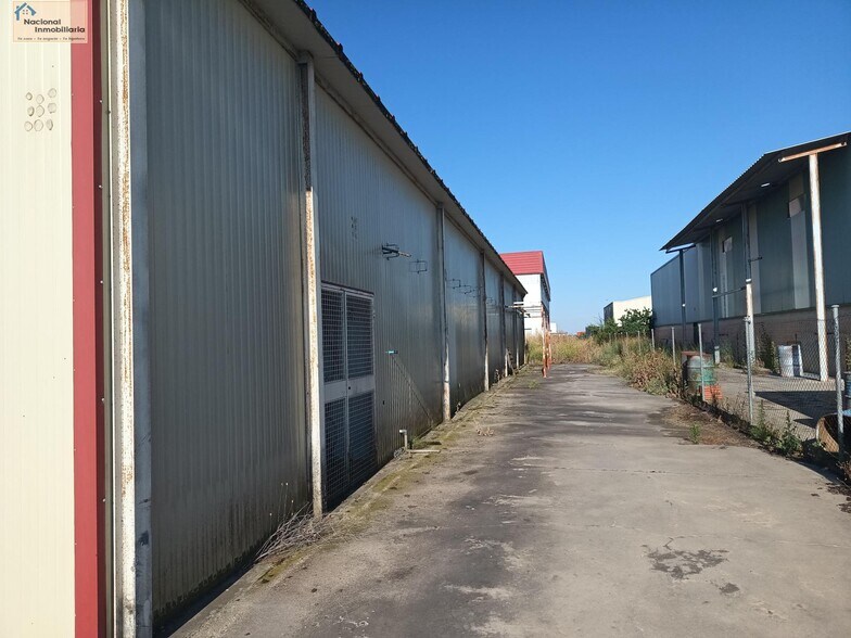 Industrial in Olmedo, Valladolid for sale - Building Photo - Image 3 of 6