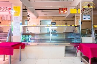 Retail in Guadalajara, Guadalajara for lease Interior Photo- Image 2 of 12