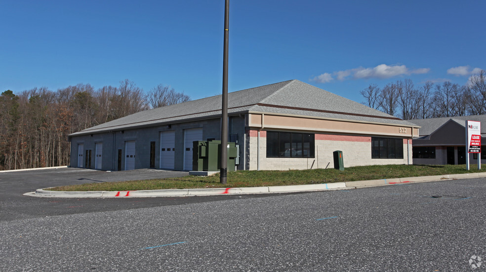 512 Shaw Ct, Severn, MD for lease - Building Photo - Image 2 of 13