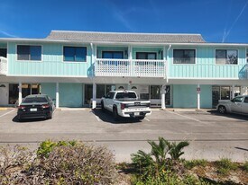 Anna Maria Island Plaza - Live-Work Space