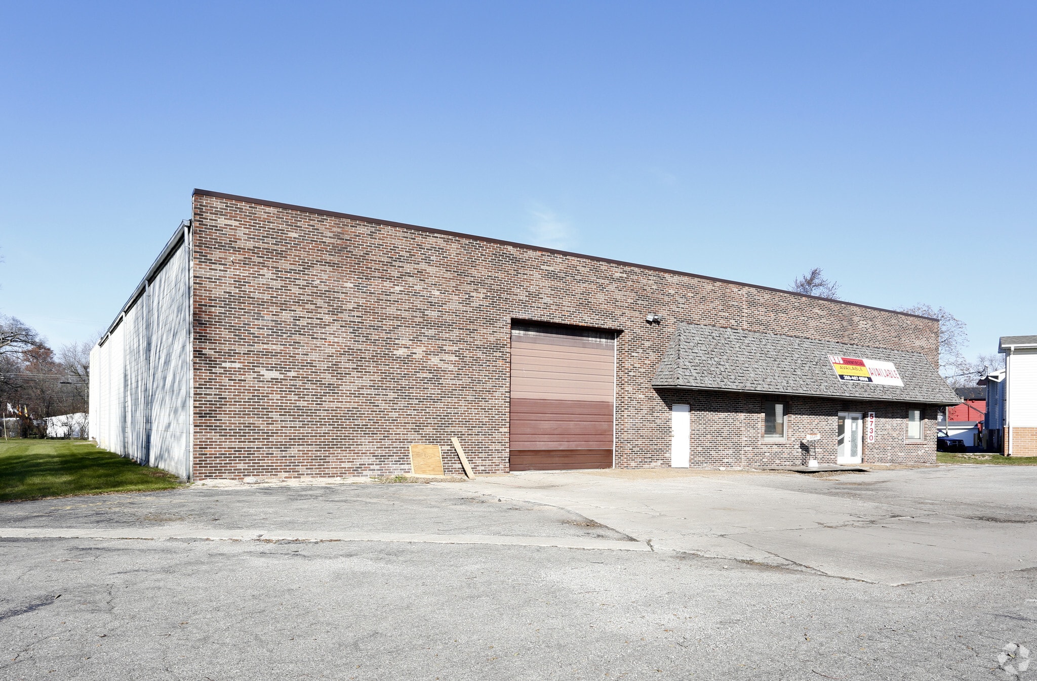 5730 Bluffton Rd, Fort Wayne, IN for sale Primary Photo- Image 1 of 1