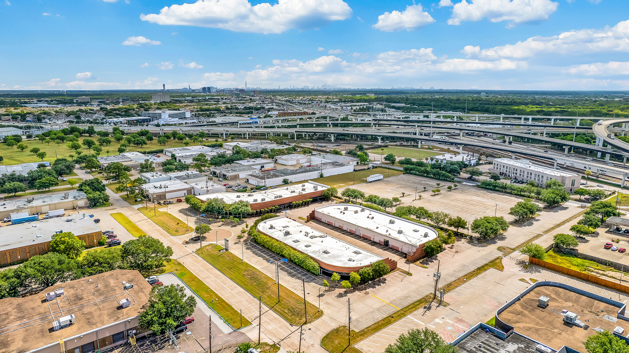 11011 Brooklet Dr, Houston, TX for lease Building Photo- Image 1 of 8