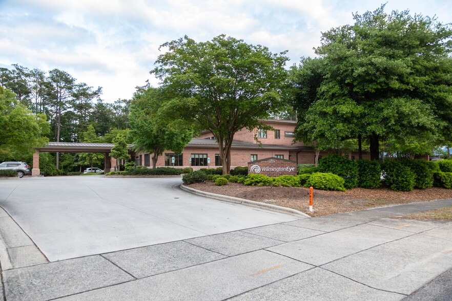 1729 New Hanover Medical Park Dr, Wilmington, NC for sale - Building Photo - Image 1 of 8