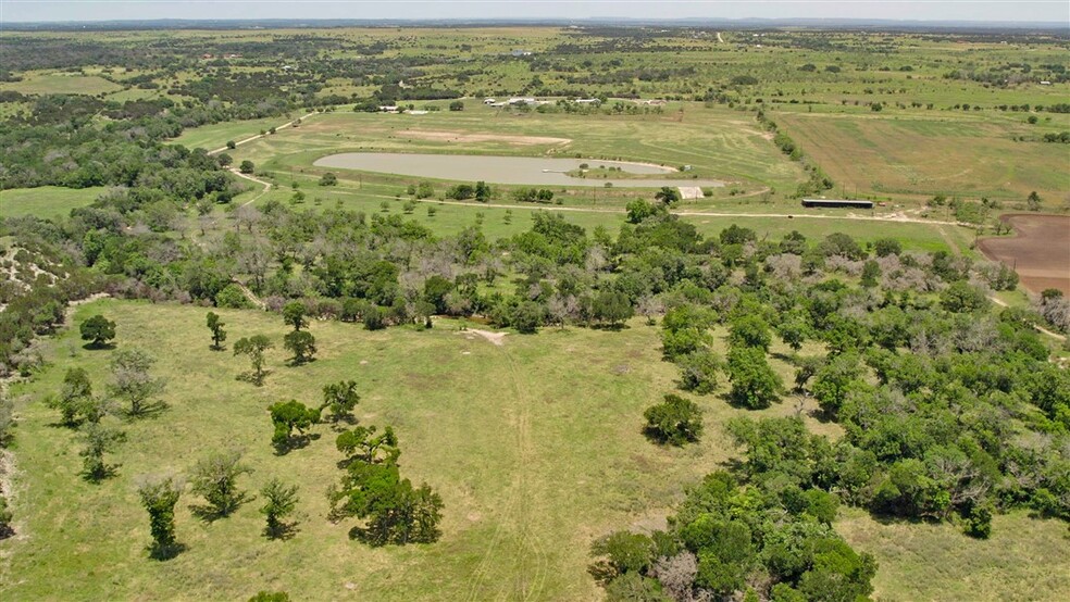 1543 County Road 215, Bertram, TX for sale - Primary Photo - Image 1 of 31