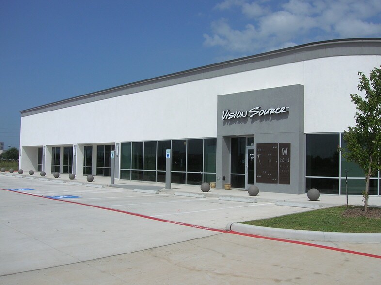 17228 W Grand Parkway S, Sugar Land, TX for lease - Primary Photo - Image 1 of 2
