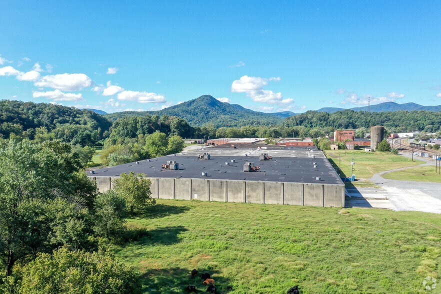 1 Water St, Old Fort, NC for lease - Building Photo - Image 2 of 23