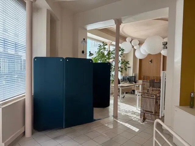 Office in Paris for sale - Interior Photo - Image 1 of 10