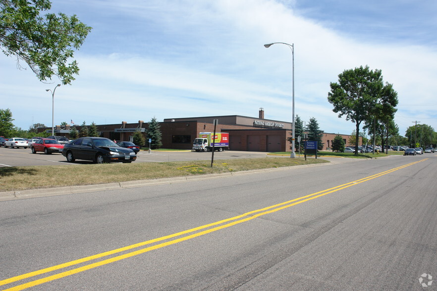 1500-1550 W Highway 36, Roseville, MN for lease - Building Photo - Image 2 of 7