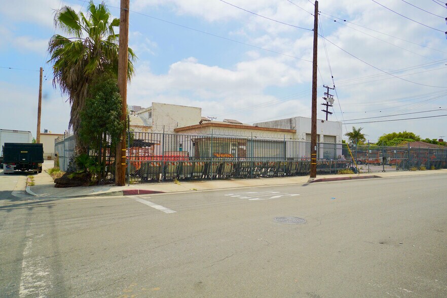 3700 Fruitland Ave, Maywood, CA 90270 Retail for Sale