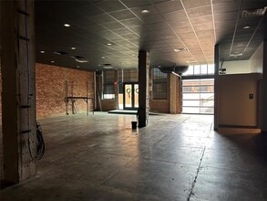 141 Oak St, Abilene, TX for sale Interior Photo- Image 1 of 13