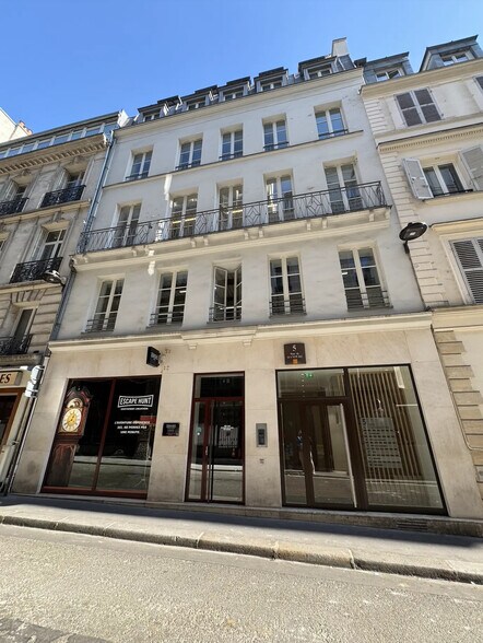 Office in Paris for lease - Building Photo - Image 1 of 11