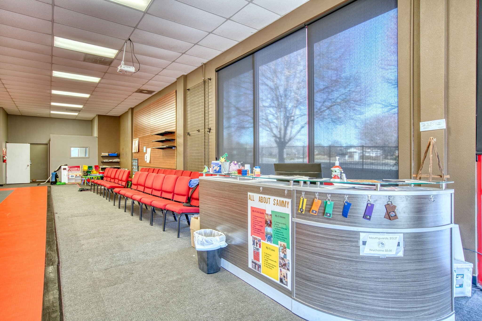 305-325 Waneka Pky, Lafayette, CO for lease Interior Photo- Image 1 of 11