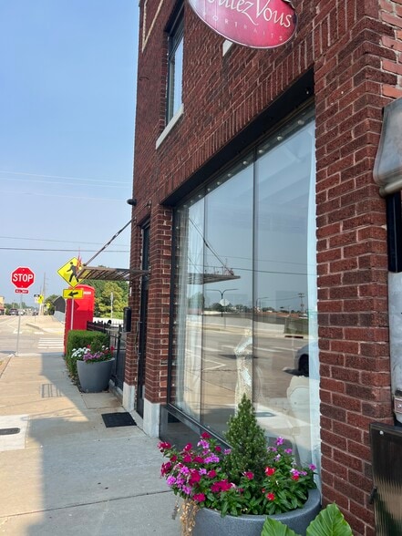 820 E 3rd St, Tulsa, OK for lease - Building Photo - Image 3 of 9