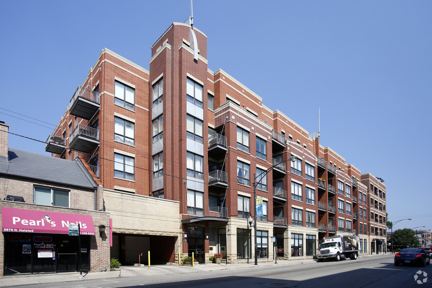 2706 N Halsted St, Chicago, IL for lease - Building Photo - Image 3 of 4