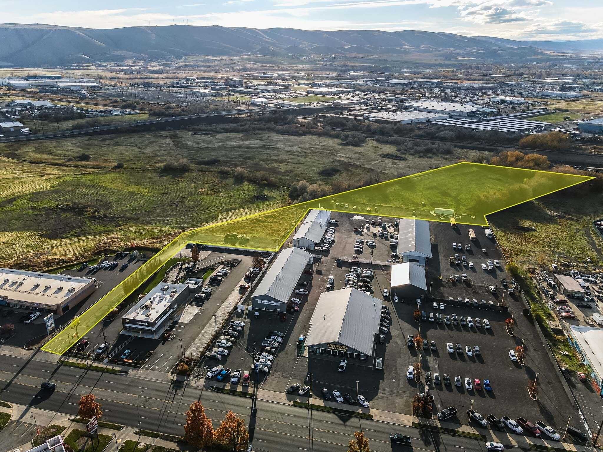 2332 S 1st Ave, Yakima, WA for lease Building Photo- Image 1 of 5