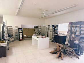 4725 NW 36th Ave, Miami, FL for lease Interior Photo- Image 1 of 6