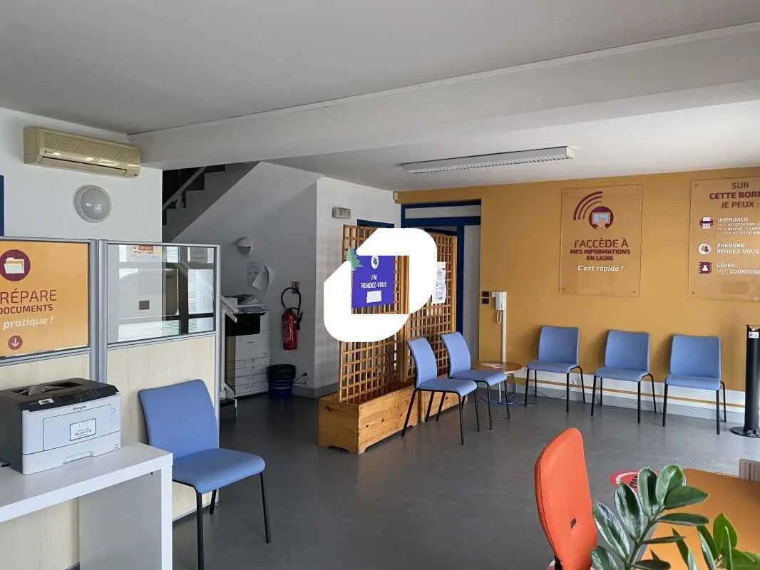 Office in Pessac for lease Interior Photo- Image 1 of 9