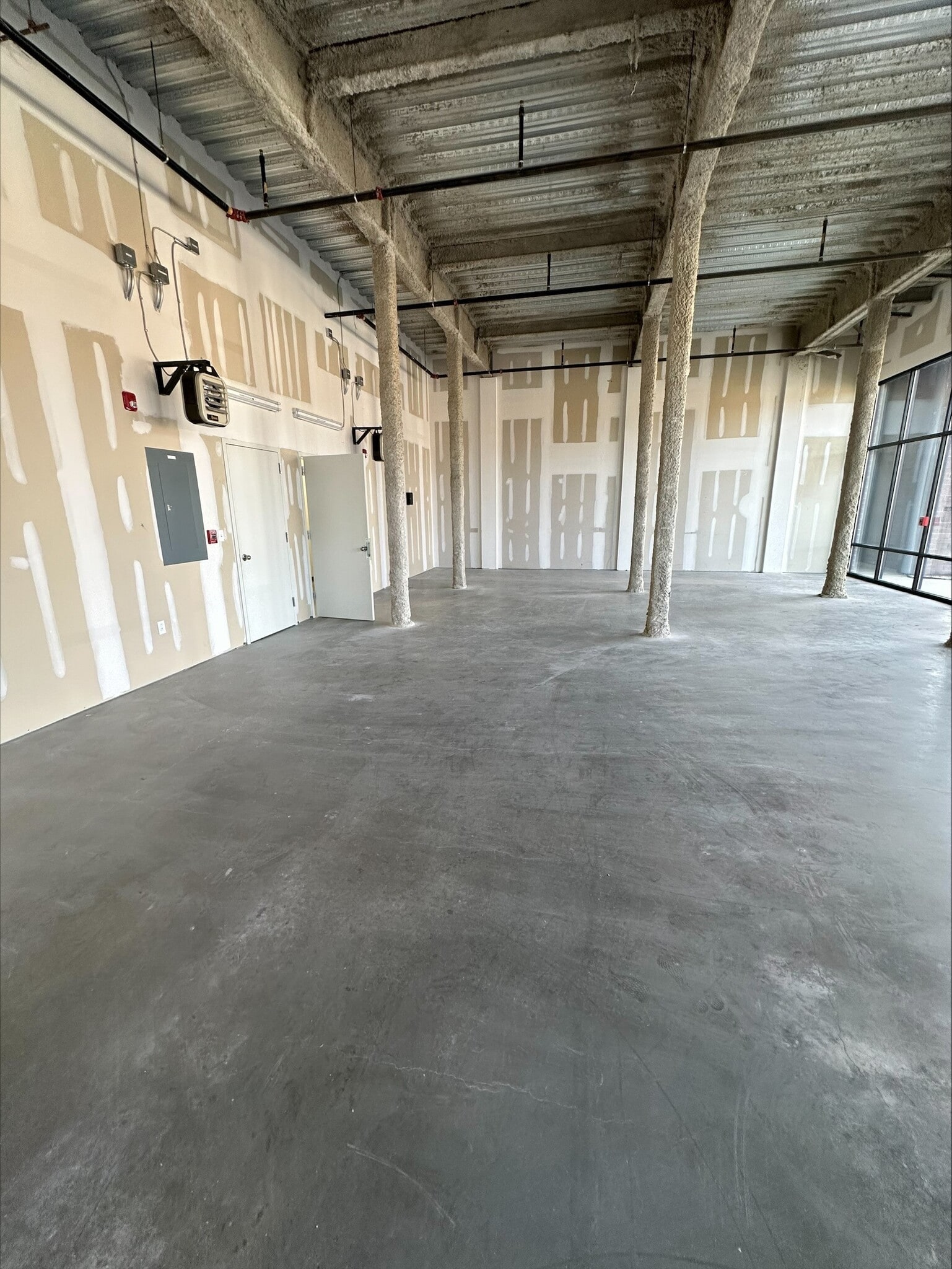 204 N Stonestreet Ave, Rockville, MD for lease Interior Photo- Image 1 of 6