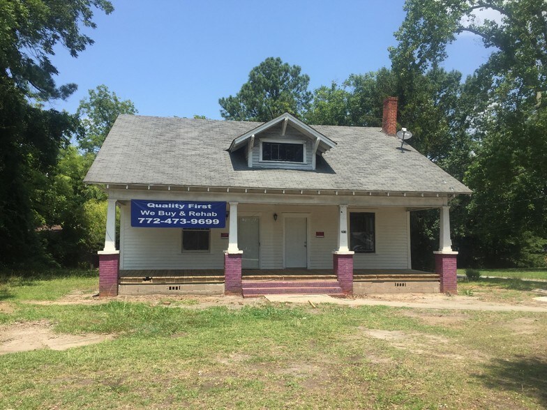 211 Arlington Rd, Greer, SC 29651