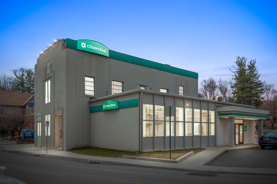 15 Main St, Dallas, PA 18612