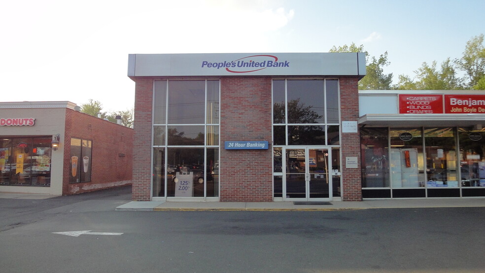 1224 Farmington Ave, West Hartford, CT for lease - Building Photo - Image 1 of 4