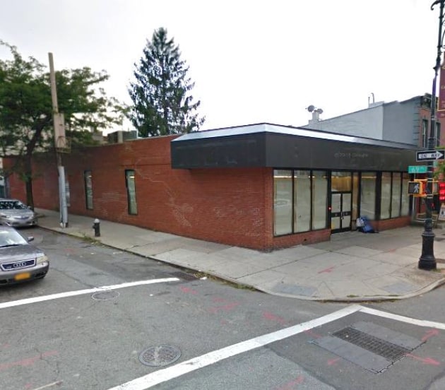 6918 Myrtle Ave, Glendale, NY for lease Primary Photo- Image 1 of 16