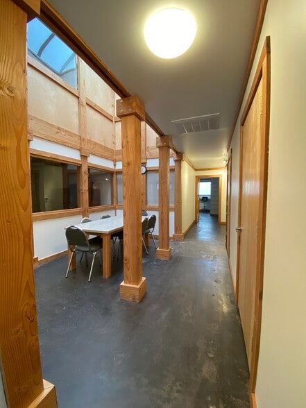 4834 Vicksburg St, Dallas, TX for lease - Interior Photo - Image 2 of 31