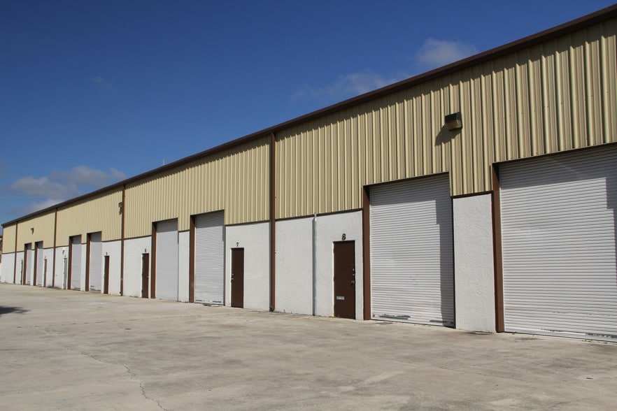 730 S Deerfield Ave, Deerfield Beach, FL for lease - Building Photo - Image 2 of 4