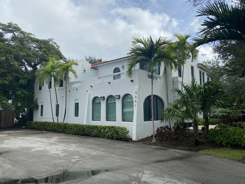 445 NE 56th St, Miami, FL for sale - Building Photo - Image 1 of 1