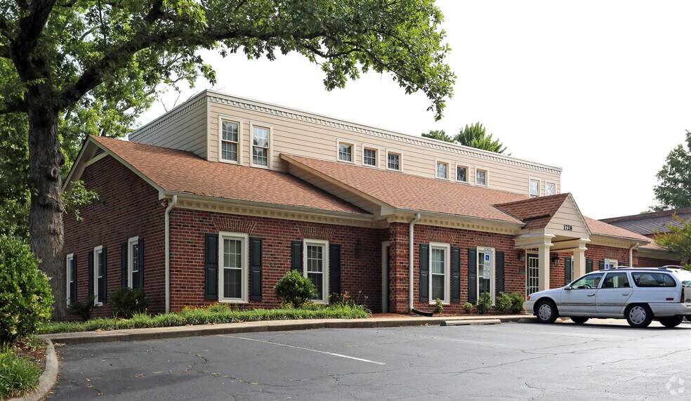 1728 S Hawthorne Rd, Winston-Salem, NC for lease - Building Photo - Image 1 of 3