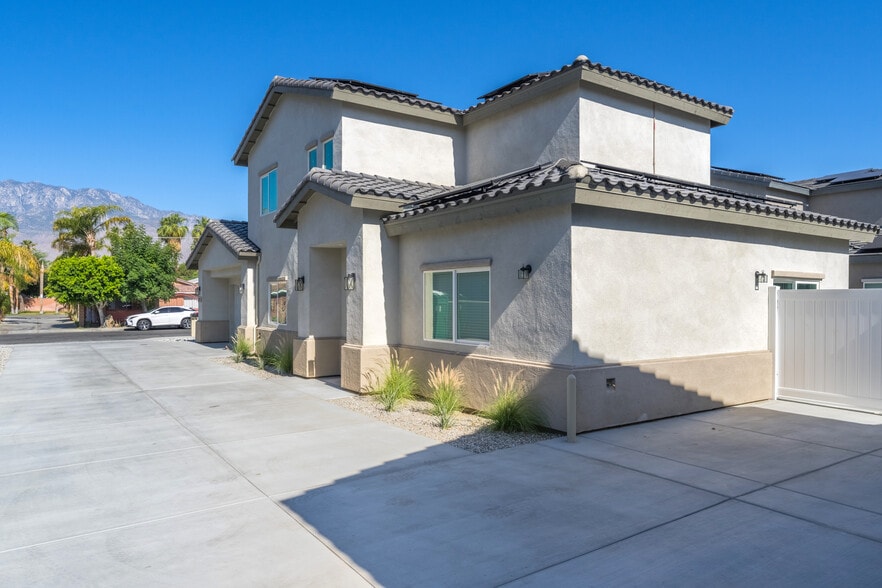 33912 Whispering Palms Trail, Cathedral City, CA for sale - Building Photo - Image 3 of 35