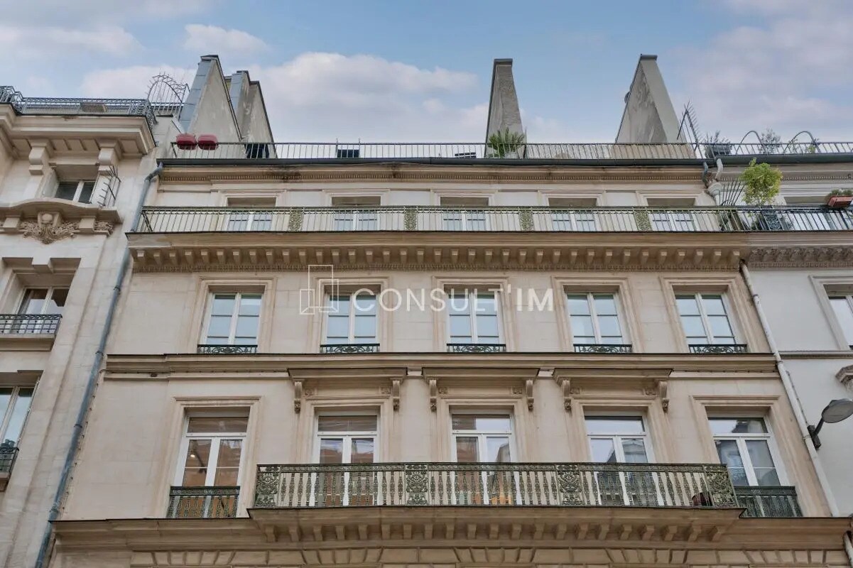 Office in Paris for lease Building Photo- Image 1 of 10