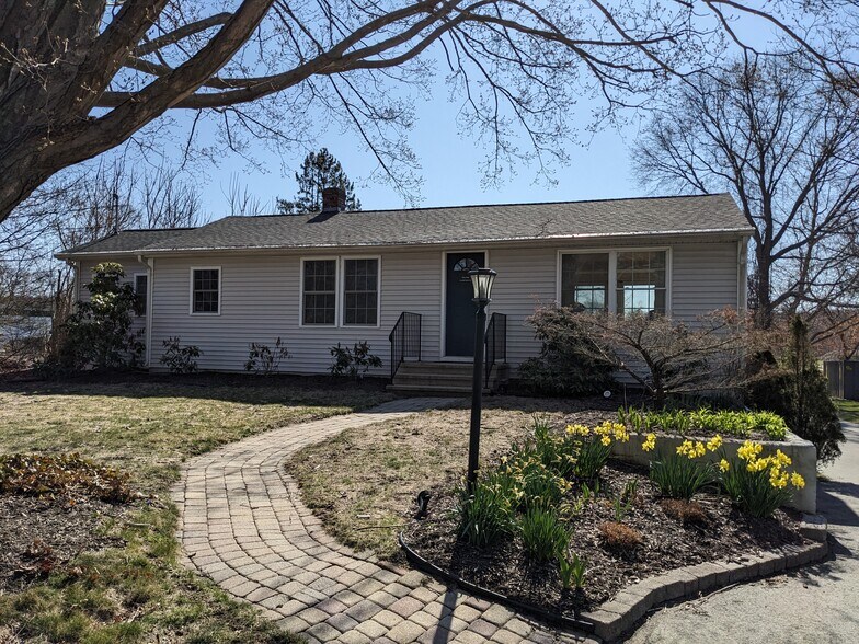 56 Plains Rd, Essex, CT 06426