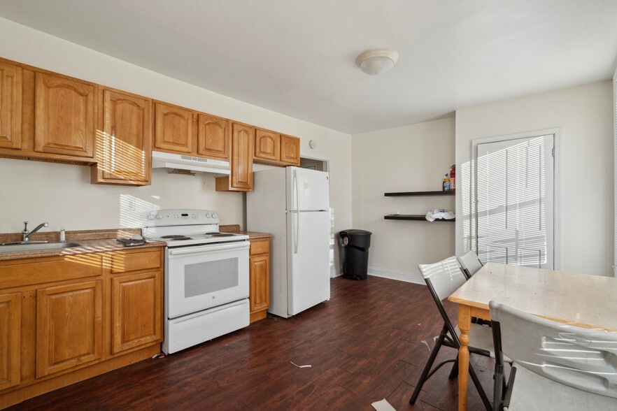 W Cumberland St and N Park Ave portfolio of 2 properties for sale on LoopNet.com - Building Photo - Image 3 of 20