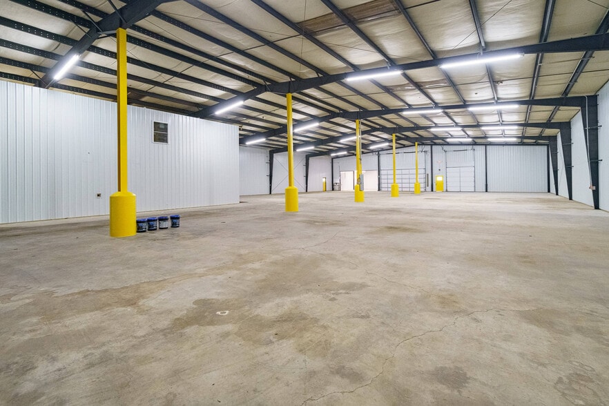 2009 Brookside Ln, Kingsport, TN for sale - Interior Photo - Image 3 of 4