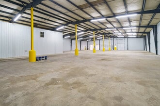 2009 Brookside Ln, Kingsport, TN for sale Interior Photo- Image 1 of 2