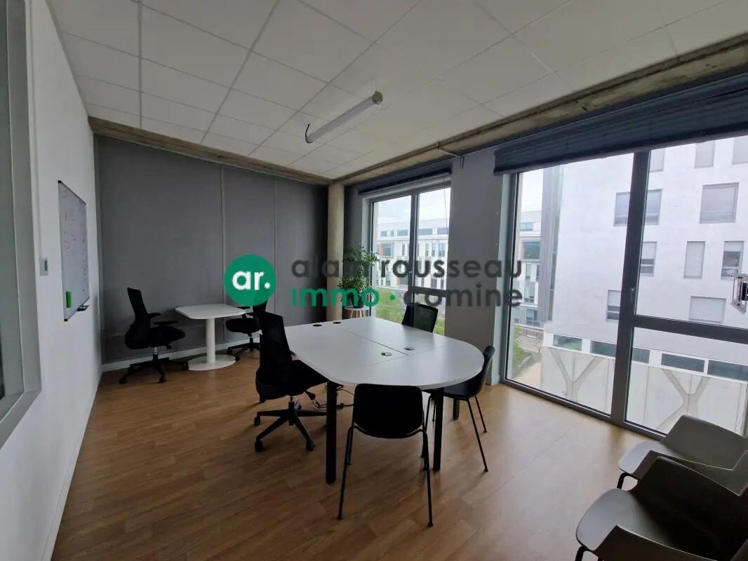 Office in Angers for lease Interior Photo- Image 1 of 4