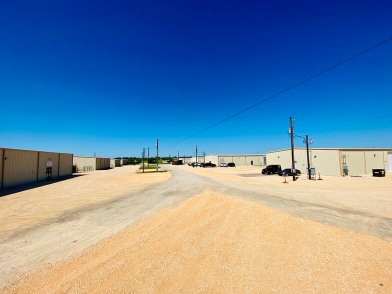 7049 Fm 1044, Marion, TX for lease - Building Photo - Image 1 of 6