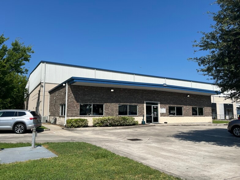14341 Interdrive W, Houston, TX for sale - Building Photo - Image 1 of 6