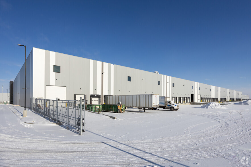 11500 Stonehill Dr NE, Calgary, AB for lease - Building Photo - Image 3 of 5