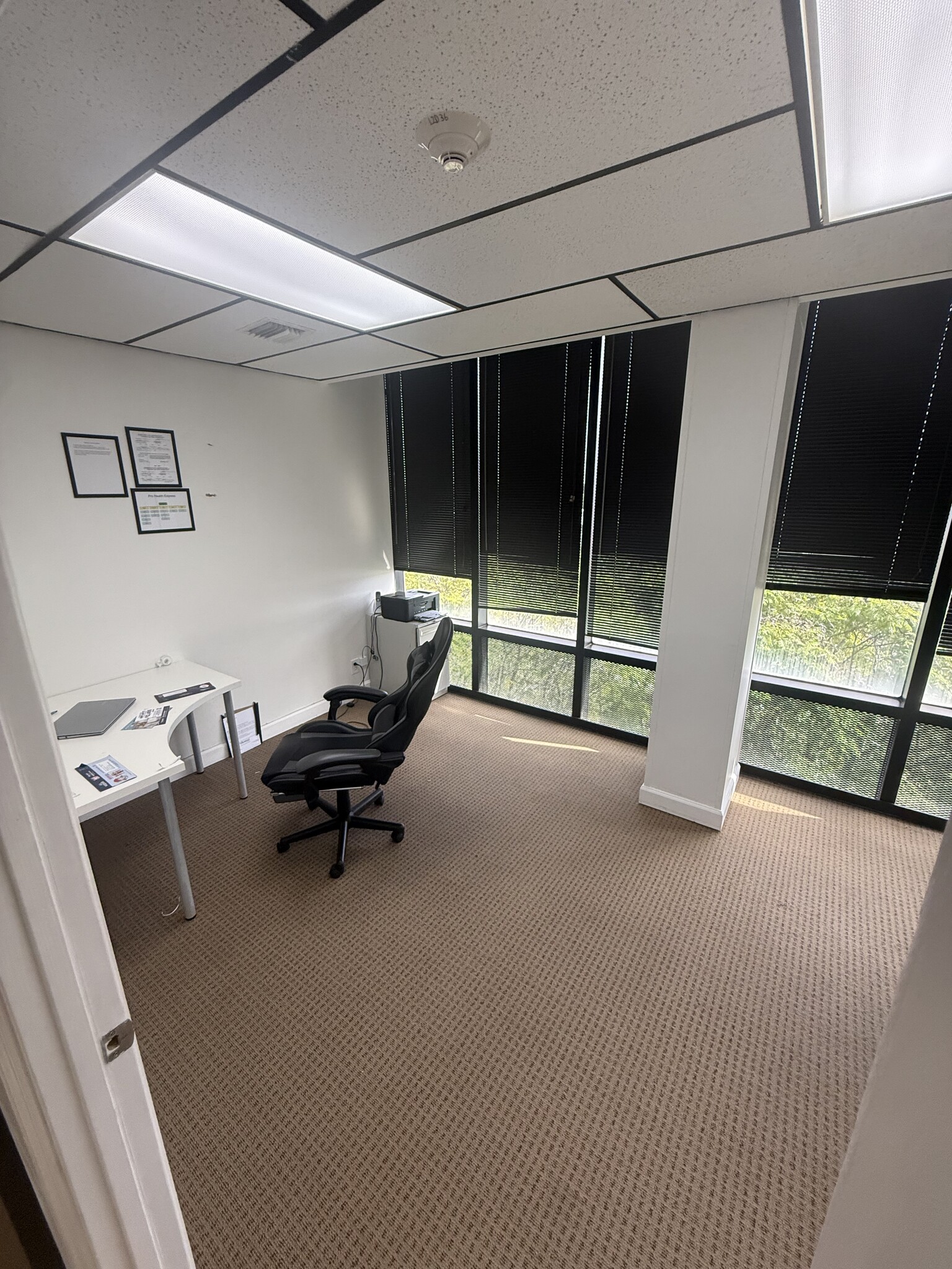 450 N Park Rd, Hollywood, FL for lease Interior Photo- Image 1 of 3