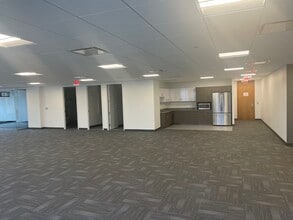 1110 N Glebe Rd, Arlington, VA for lease Interior Photo- Image 2 of 11
