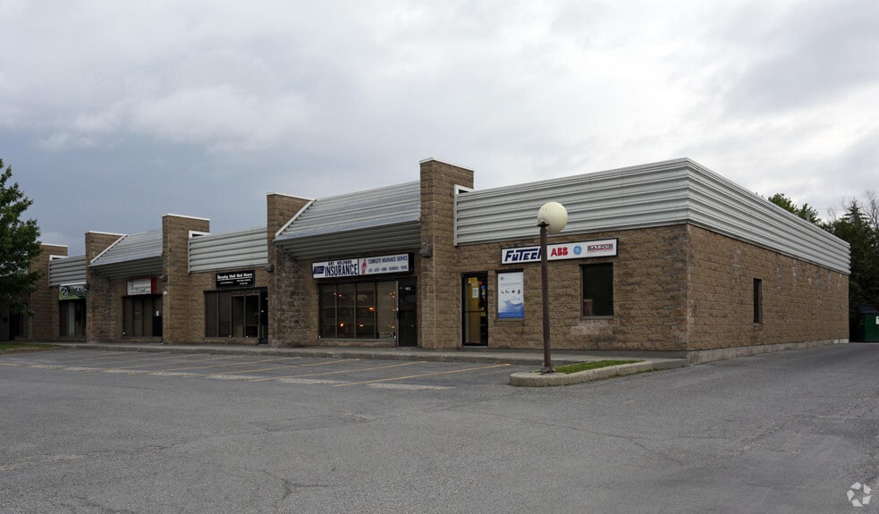 101-195 Menten Pl, Ottawa, ON for lease - Primary Photo - Image 1 of 3