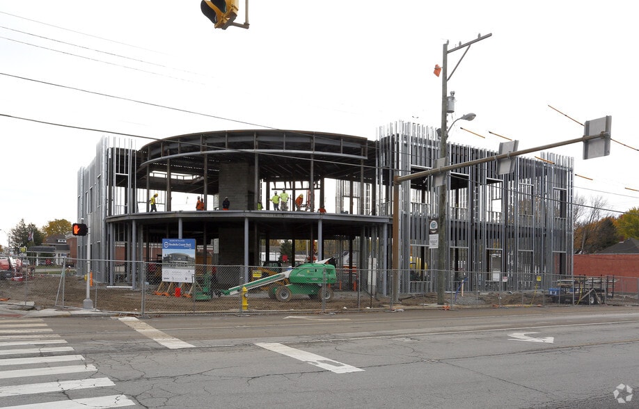 1 E Main St, Brownsburg, IN for sale - Primary Photo - Image 1 of 1