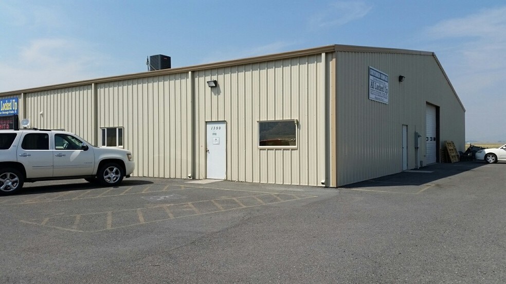 1350 S M St, Lakeview, OR for sale - Primary Photo - Image 1 of 1