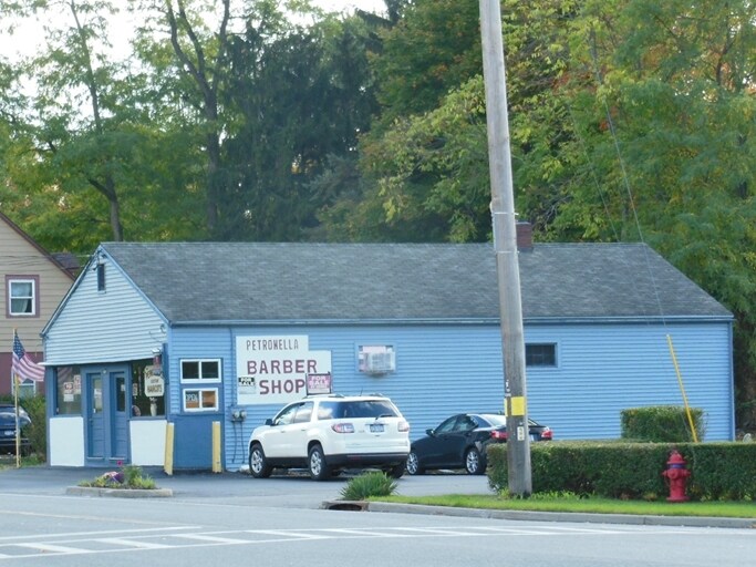 1107 Violet Ave, Hyde Park, NY for sale - Primary Photo - Image 1 of 1