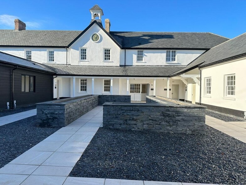 Abbotsham Rd, Bideford for lease - Building Photo - Image 1 of 7