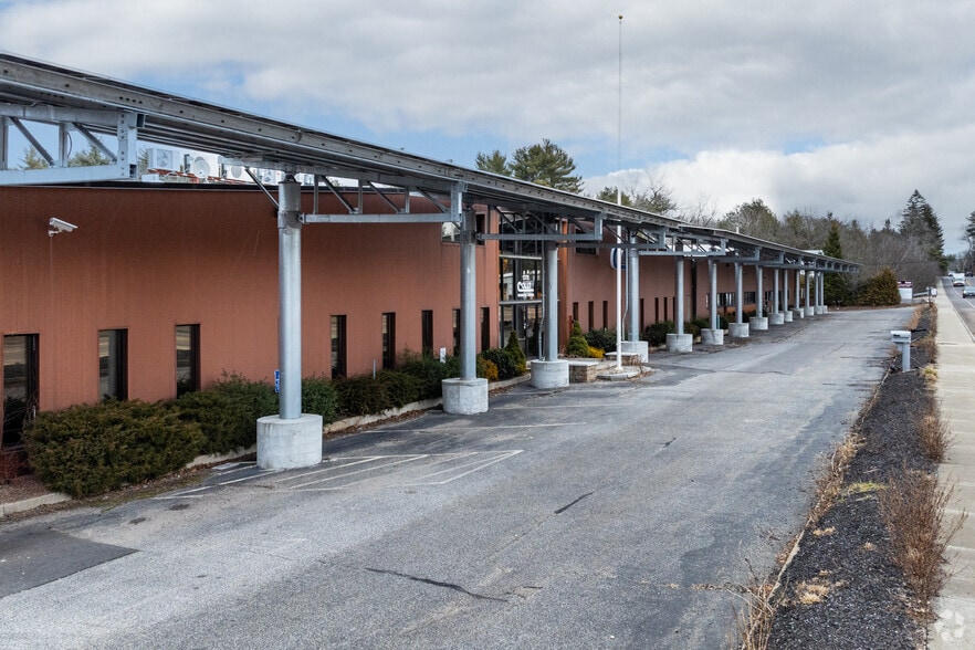 1375 Main St, Millis-Clicquot, MA for lease - Building Photo - Image 3 of 8