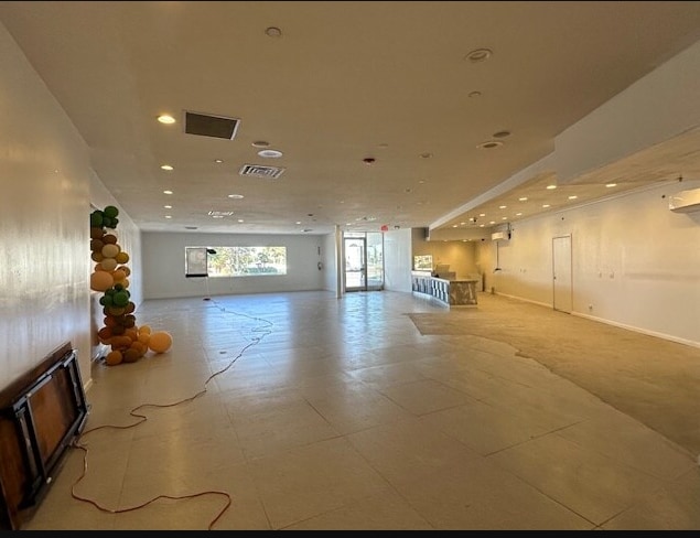 14173 Green Tree Blvd, Victorville, CA for lease Interior Photo- Image 1 of 3